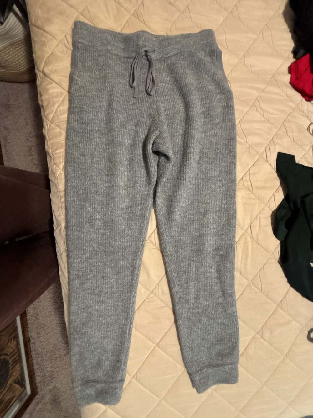 Express x Olivia Culpo Gray Knit Jogger Pants Size M